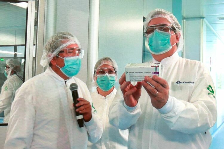 Primeros lotes de vacuna AstraZeneca producida por México-Argentina ya están listos