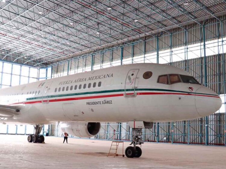 Instituto para Devolver al Pueblo lo Robado vende en 65 mdp  avión que usó Calderón