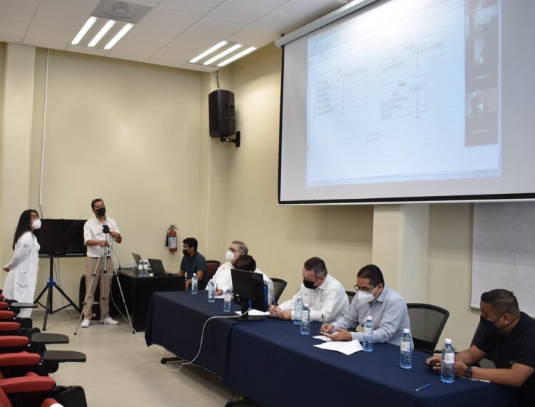 Entrega UAT en Matamoros 74 campos clínicos a médicos de pregrado