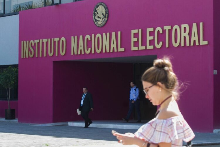 Perfila el INE multas de más de $2 mil 203 millones a partidos; carga la mano a Morena