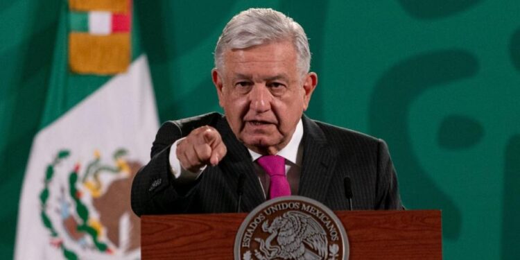 Expresa AMLO respeto al pueblo de España y admite diferencias con gobierno y cúpulas
