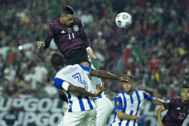 México pasa a semifinales de la Copa de Oro con triunfo de 3-0 sobre Honduras