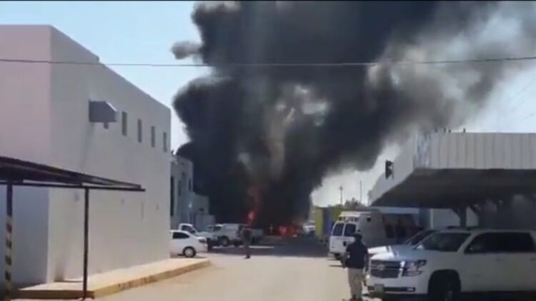 Estallido e incendio estremecen la delegación de la FGR en Culiacán, Sinaloa