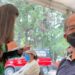 Recibe Calderón segunda inmunización pero critica a AMLO por manejo de pandemia