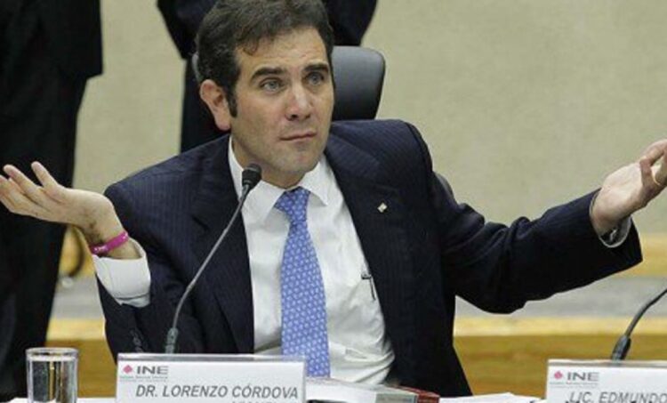 Ven indicios de manipulación del INE en consulta de revocación de mandato de AMLO