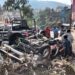 Lluvia atípica y fuertes corrientes arrastran autos en calles de Ecatapec y dejan dos muertos