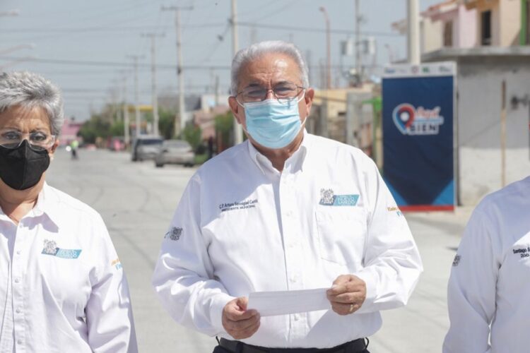 Entrega alcalde repavimentación en el sector Villas de San Miguel