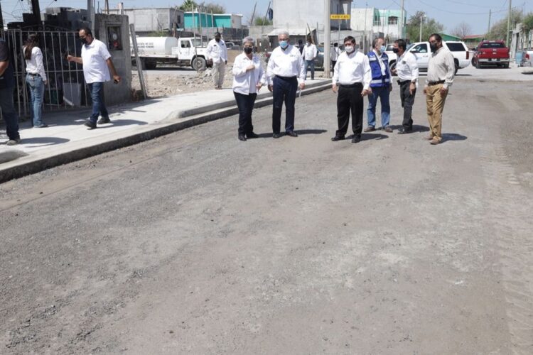 Acelera Arturo Sanmiguel pavimentación en el poniente