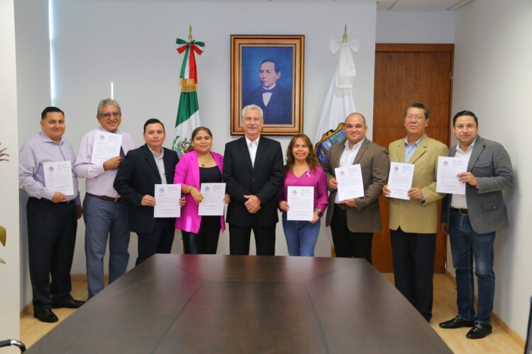 Entrega Zertuche nombramientos a titulares  en el Congreso de Tamaulipas