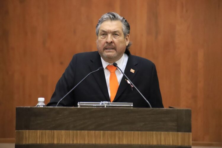 Propone Gustavo comisión para revisar actuación de diputados que legislaron aberraciones al vapor
