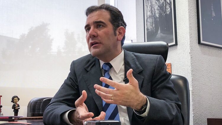 Se prepara el INE para revocación de mandato 