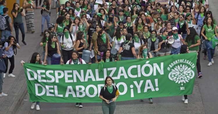 Descartan Testigos de Jehová participar en mega manifestación contra el aborto