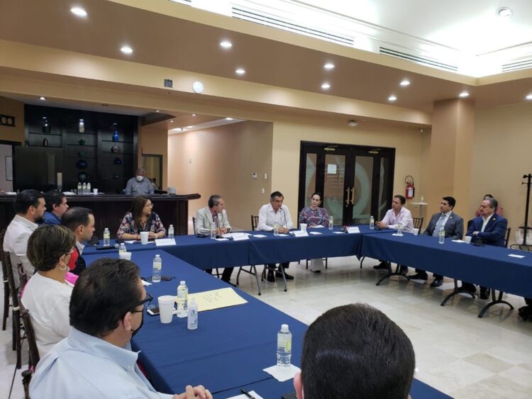 Se compromete Américo a impulsar la detonación económica de Nuevo Laredo