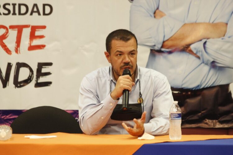 Rector electo de la UAT visita a universitarios de Reynosa y Río Bravo