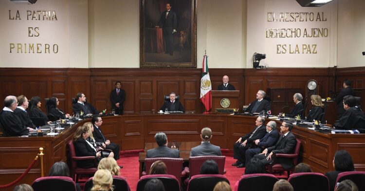 SCJN decide que funcionarios del INE ganen más que el presidente 