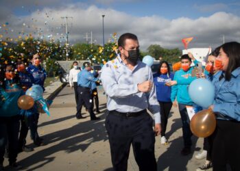Visita Guillermo Mendoza Cavazos la Prepa 3 de la UAT