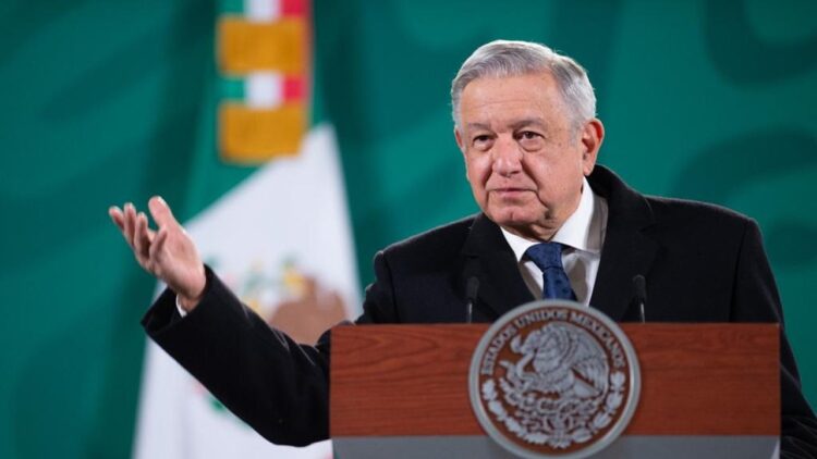 Sin cambio en 2018, Pemex y CFE estarían ya en bancarrota: AMLO 