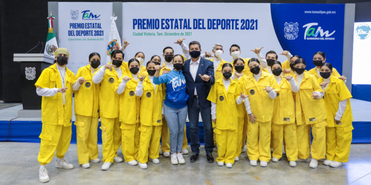 Entrega Gobernador Francisco García Cabeza de Vaca Premio Estatal del Deporte 2021