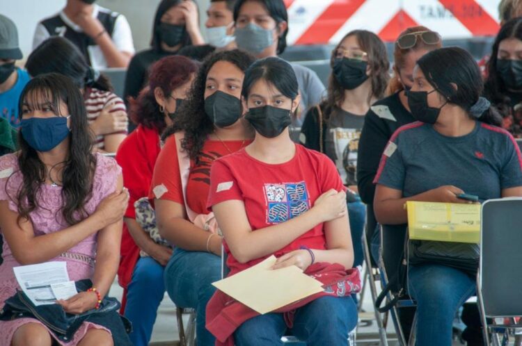 Anuncia Rodolfo González Valderrama  vacunación anti Covid en 15 municipios