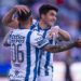 Pachuca aprovecha juego errático de Chivas y lo doblega 2-1