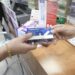 Advierten que no son confiables pruebas rápidas compradas en farmacias para practicarse en casa