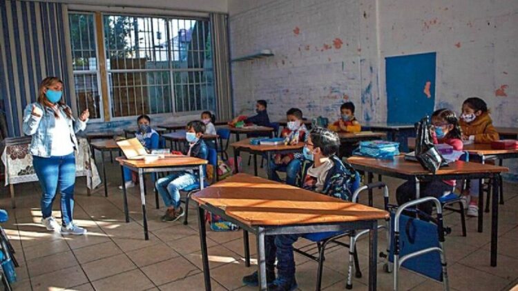 Admite SEP  difícil regreso a clases en el país: De 25 millones de alumnos asisten 17.5 millones