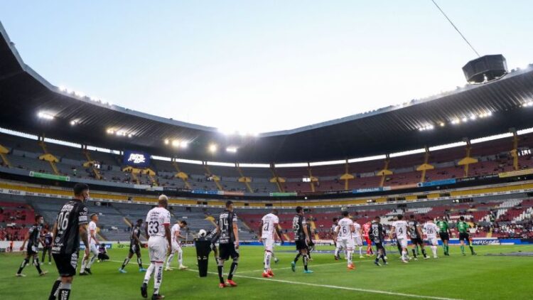 Anuncia la Liga MX que luego de riña en juego Gallos y Atlas las porras visitantes no entrarán a los estadios