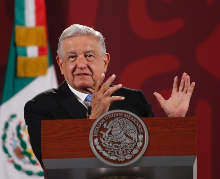 Con un ¡ay nanita!, dice AMLO que ‘salvamos a la CFE y garantizamos que no suba la luz’