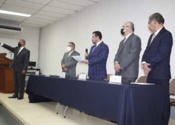 Rinde protesta el Dr. Rogelio Oliver Parra como Director de la Facultad de Odontología UAT