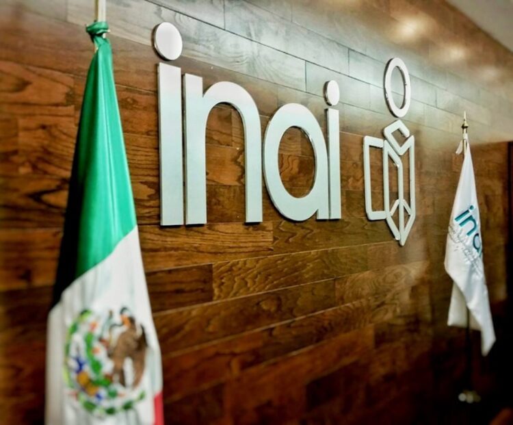 Lanza INAI servicio de atención en línea 