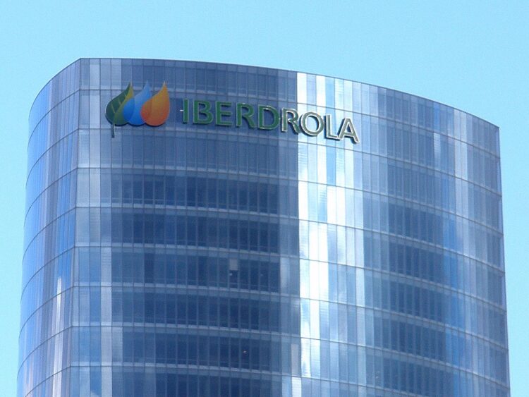 Abre España proceso penal contra Iberdrola por espionaje e inflar 26.5 % precio de la luz