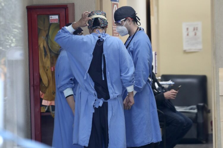 Se registran en dos días 3 mil 153 médicos especialistas para reclutamiento
