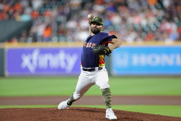 El pitcher mexicano José Urquidy poncha a 10 y lleva a Astros la victoria 5-2 sobre Rangers