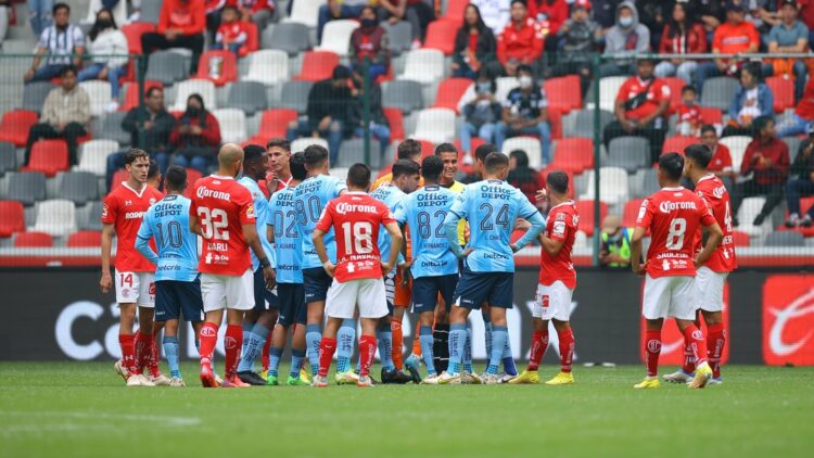 Tuzos’ del Pachuca se meten a la ‘cueva del diablo’ y golean 4-1 al Toluca