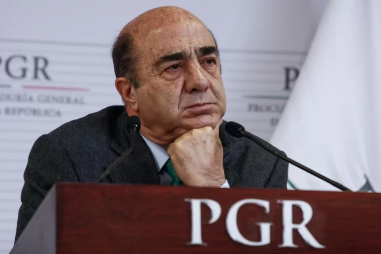 Defensa de Karam presenta amparos contra proceso y medidas cautelares