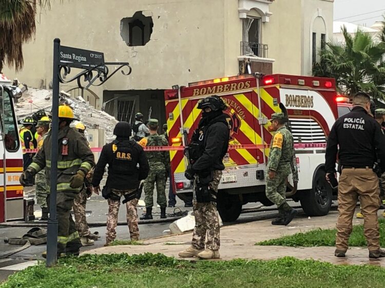 Explosión de gas destruye vivienda ocupada por 5 escoltas de Fiscal de Justicia de Coahuila; mueren tres