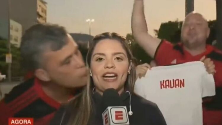 Aficionado besa a reportera de ESPN en transmisión en vivo y es detenido en el Maracaná
