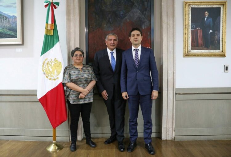 Titular de Gobernación da posesión a Antonio Martínez Dagnino como titular del SAT