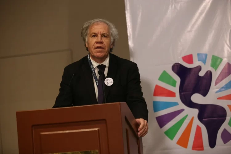 Presunta relación amorosa con asistente mexicana tambalea a Luis Almagro en la OEA