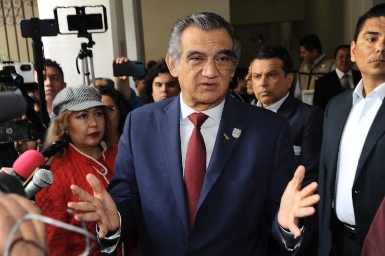 Maestros tendrán la seguridad  laboral que por años se les negó: Gobernador