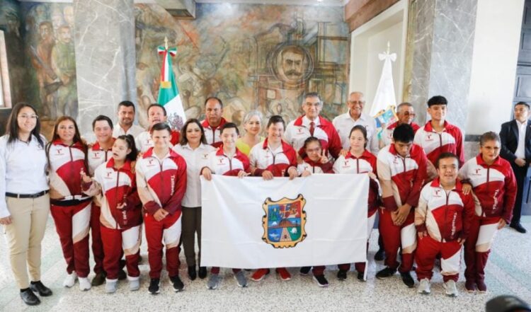 Entregan gobierno del Estado y DIF Tamaulipas uniformes a deportistas paralímpicos
