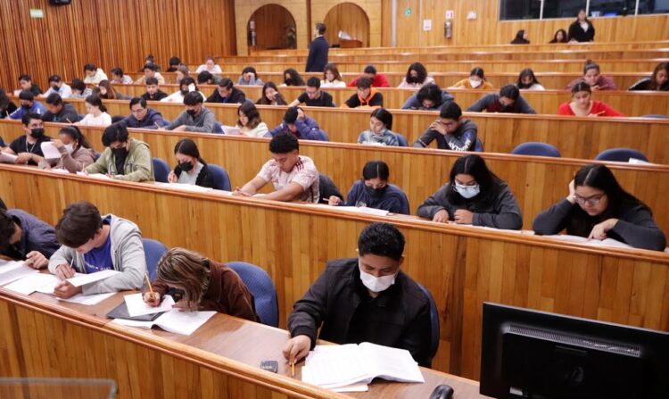 Presentan en la UAT examen de admisión Ceneval