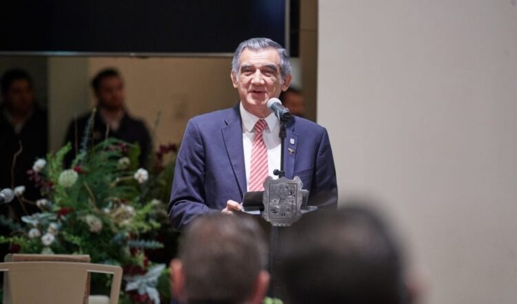 Llama gobernador a poderes Judicial y Legislativo a respetar y cumplir la ley
