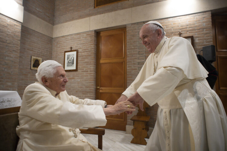 Marcado por escándalos e intrigas, muere hoy a los 95 años el Papa emérito Benedicto XVI