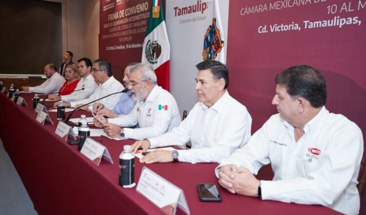 Acuerdan Gobierno de Tamaulipas y constructores cláusula que asegure obras de calidad y a tiempo