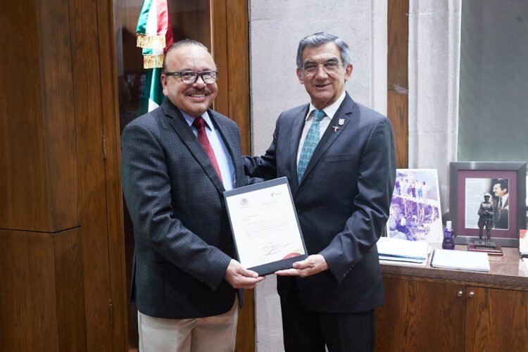 Designa Américo a Raúl Hernández Chavarría como nuevo titular de la Unidad de Inteligencia Financiera