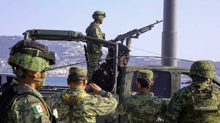 Atacan a militares en Michoacán: caen coronel y capitán; en Jalisco desaparecen mando de Tamaulipas