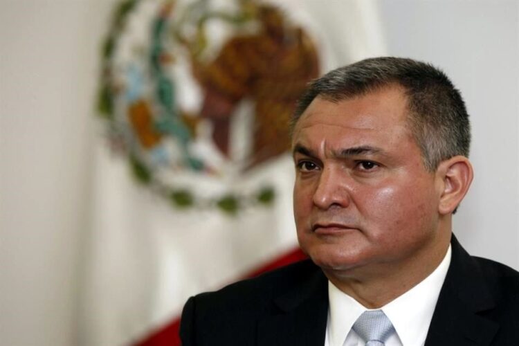 Revela UIF presunta red de corrupción de García Luna por un daño al erario público de más de 745 mdd
