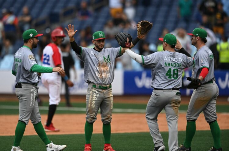 Se afianza México como líder con tres triunfos en la Serie del Caribe