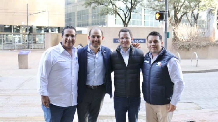 Deja Ricardo Anaya su escondrijo y reaparece con Marko Cortés en evento del PAN en EU